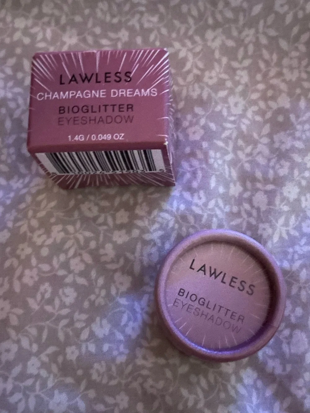 LAWLESS Champagne Dreams Bioglitter Eyeshadow - Champagne Dreams Limited Edition